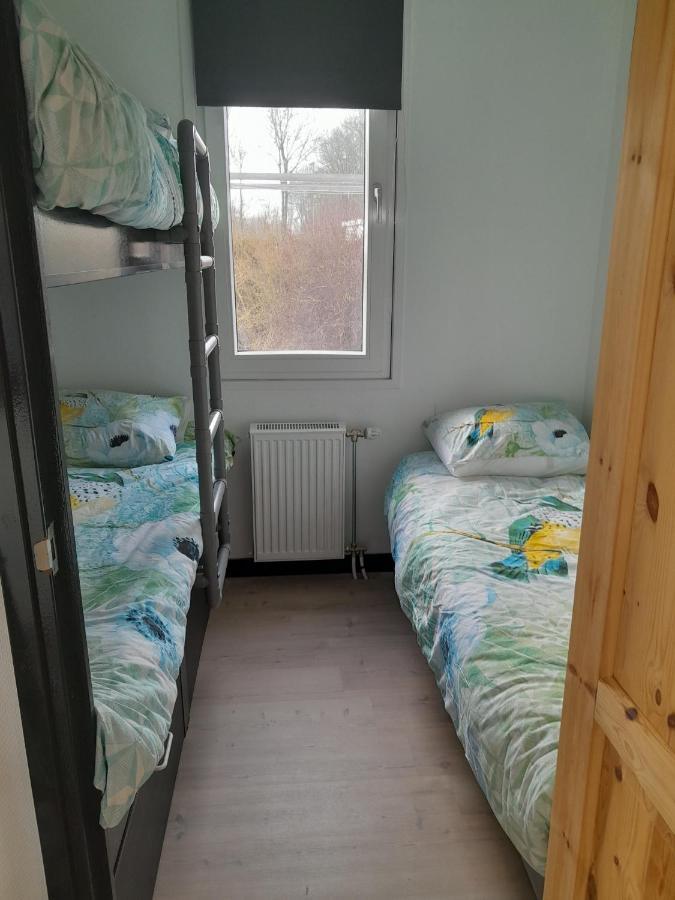 Luxe 5 Persoons Bungalow Op Rustig Vakantiepark Nabij Leeuwarden Dronrijp Buitenkant foto